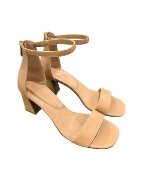 DKNY Beige Ankle-Strap Block Heel Sandals NWOT Size 9